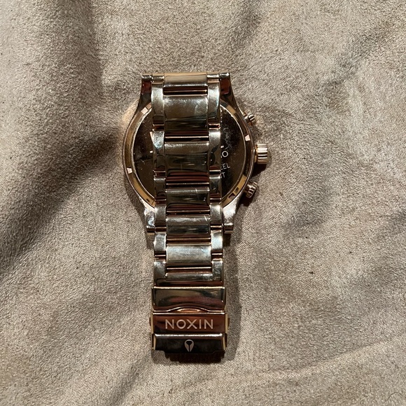 Rose Gold Nixon 51-30 - Picture 2 of 7